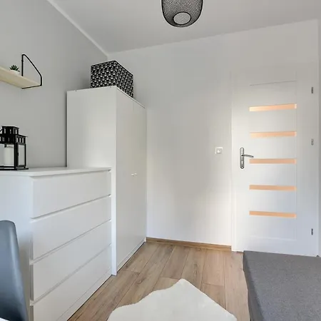 Pokoje Gdansk Gdynska ホームステイ *