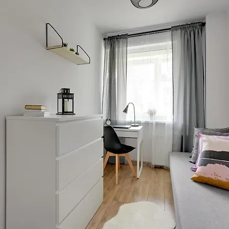 Pokoje Gdansk Gdynska ホームステイ *